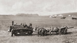 A caterpillar wheeled traction engine drawing a British heavy gun during World War I, from 